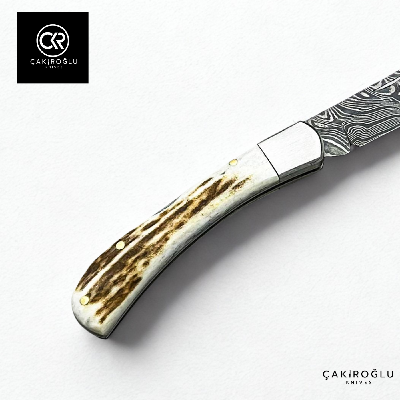 Classic v1 Custom-made Folding Knife - Damascus Steel