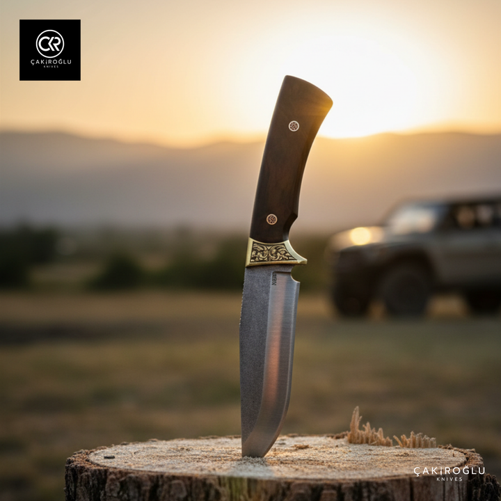 Handcrafted Custom-made Hunting Knife with Magnesium Bar