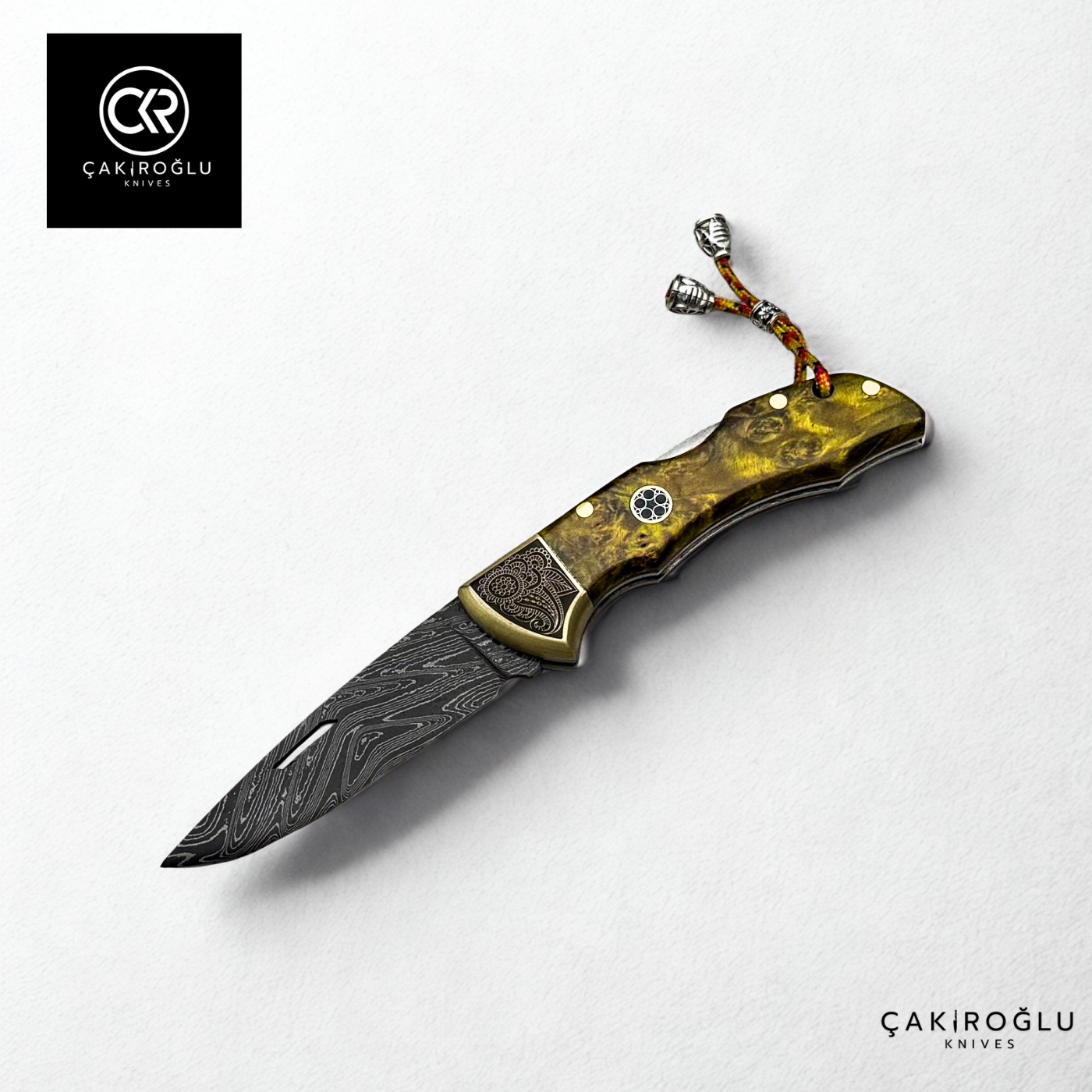 Showy Elite Handcrafted Custom-made Folding Knife - Damascus Steel & Engraved Apron