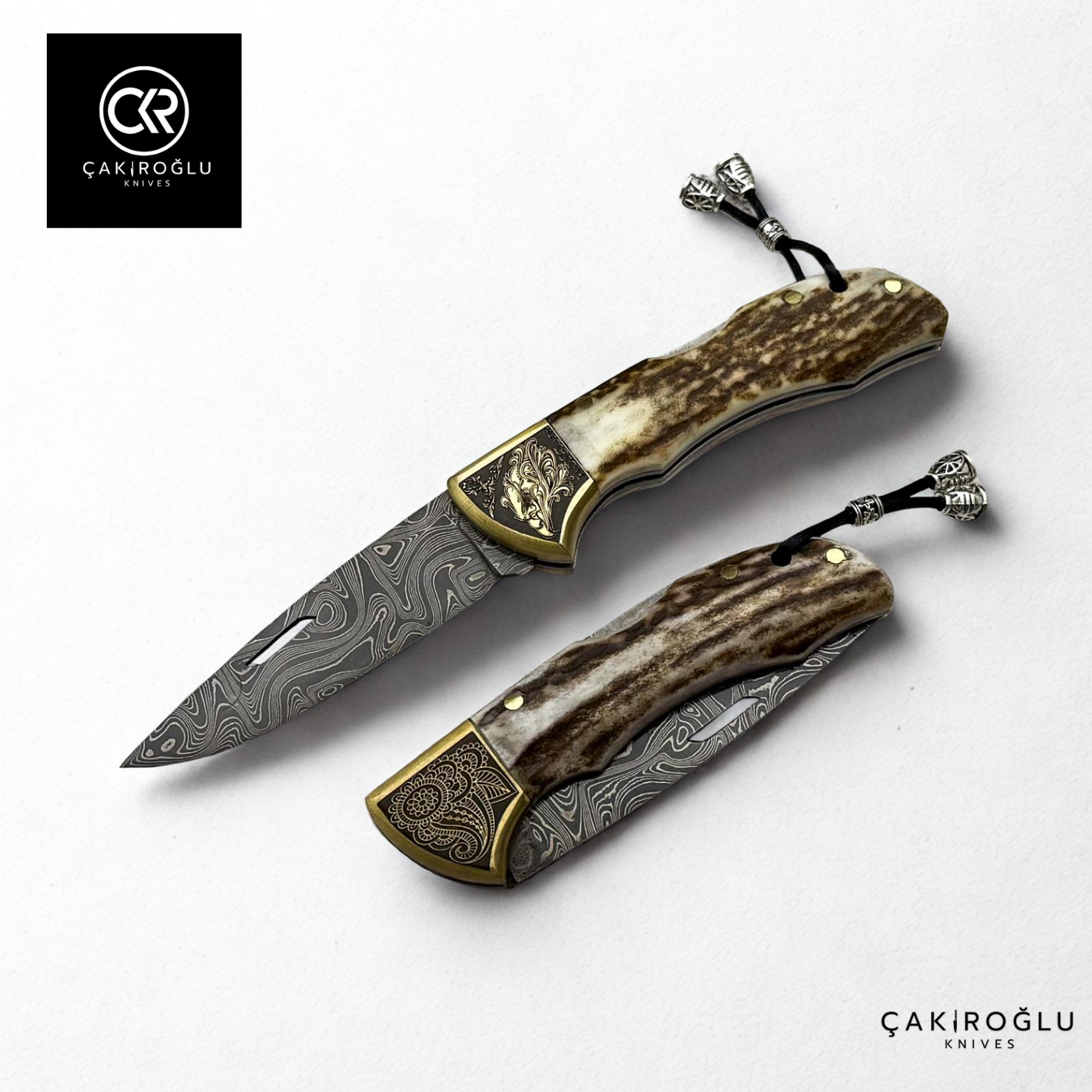 Showy Elite Medium Size Handcrafted Custom-made Folding Knife - Damascus Steel & Engraved Apron