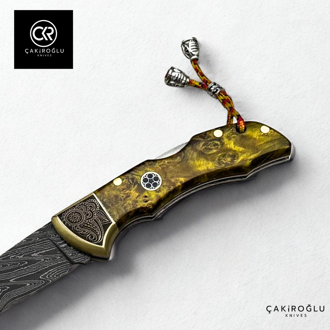 Showy Elite Handcrafted Custom-made Folding Knife - Damascus Steel & Engraved Apron