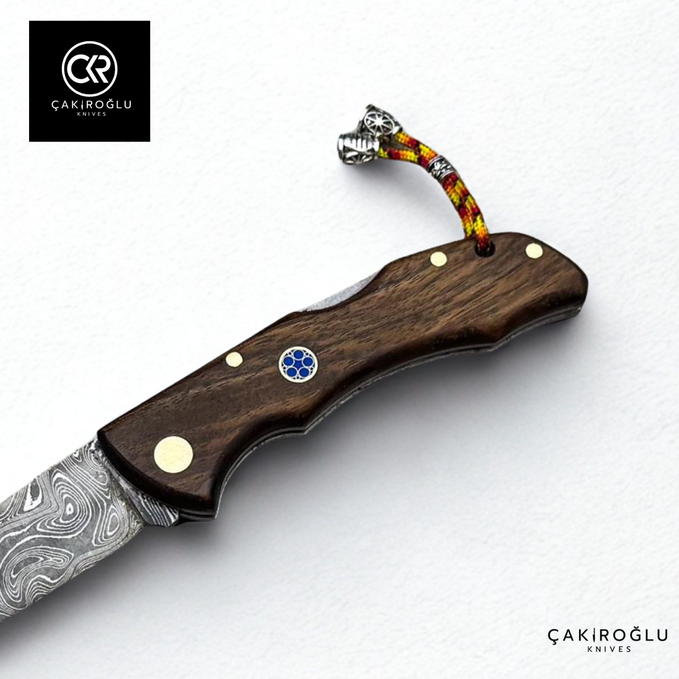 Showy Series Handcrafted Folding Knife - Damascus Steel & Walnut Root Handle