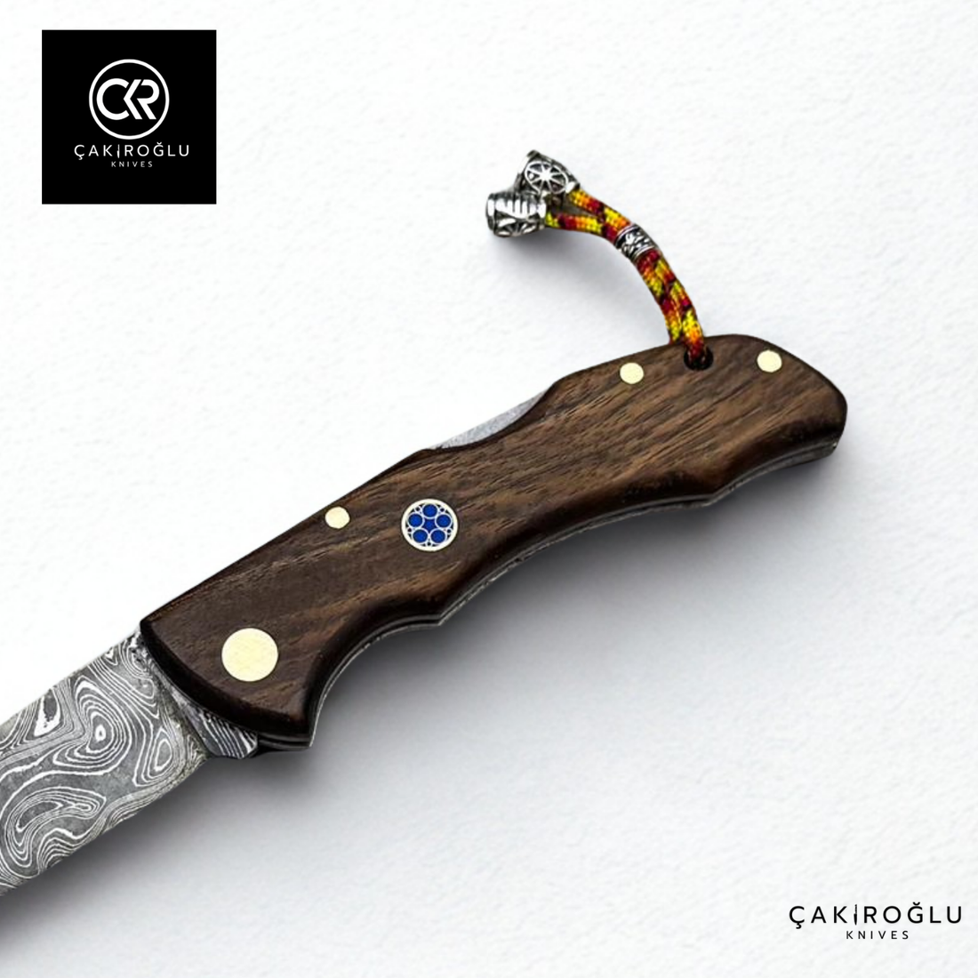 Showy Series Handcrafted Folding Knife - Damascus Steel & Walnut Root Handle