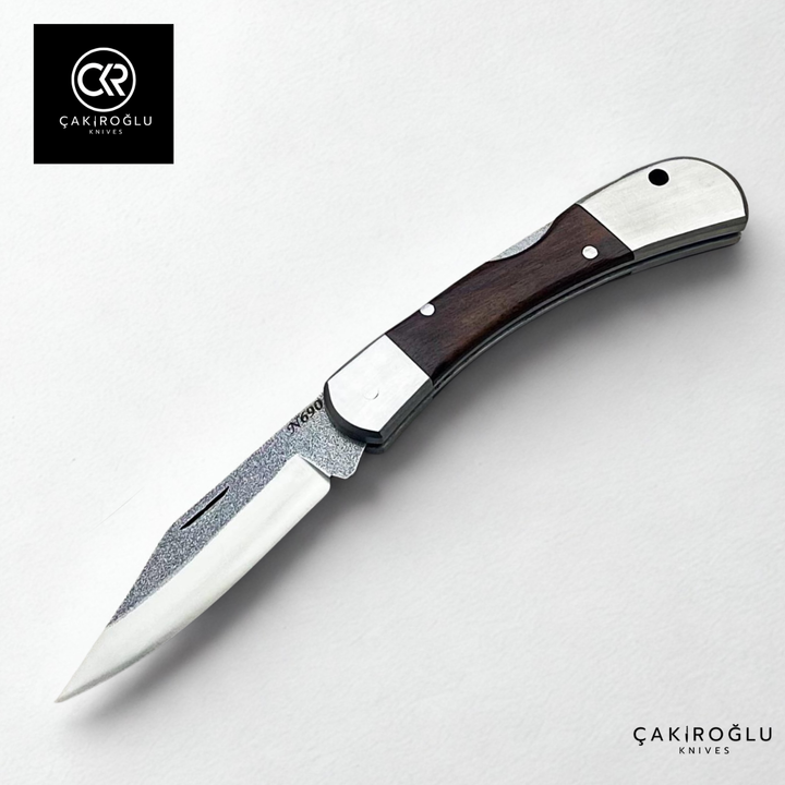 Classic Plus - Handcrafted Pocket Knife