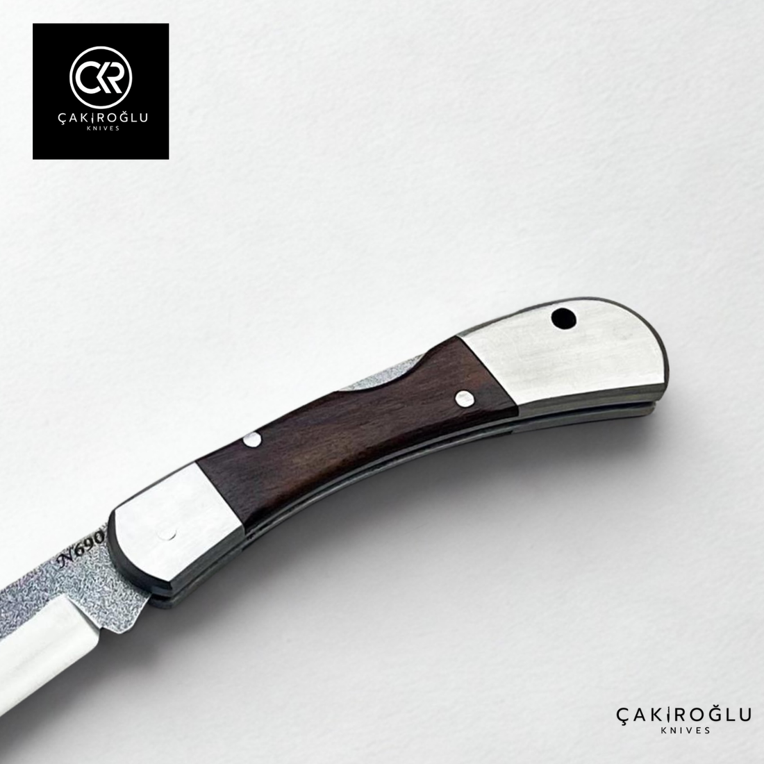 Classic Plus - Handcrafted Pocket Knife