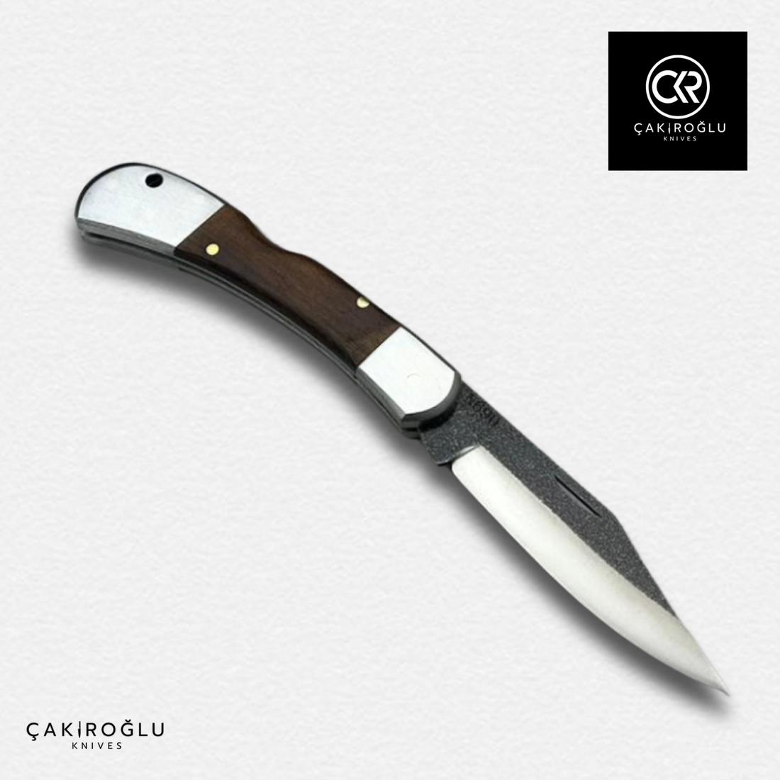 Classic Plus - Handcrafted Pocket Knife