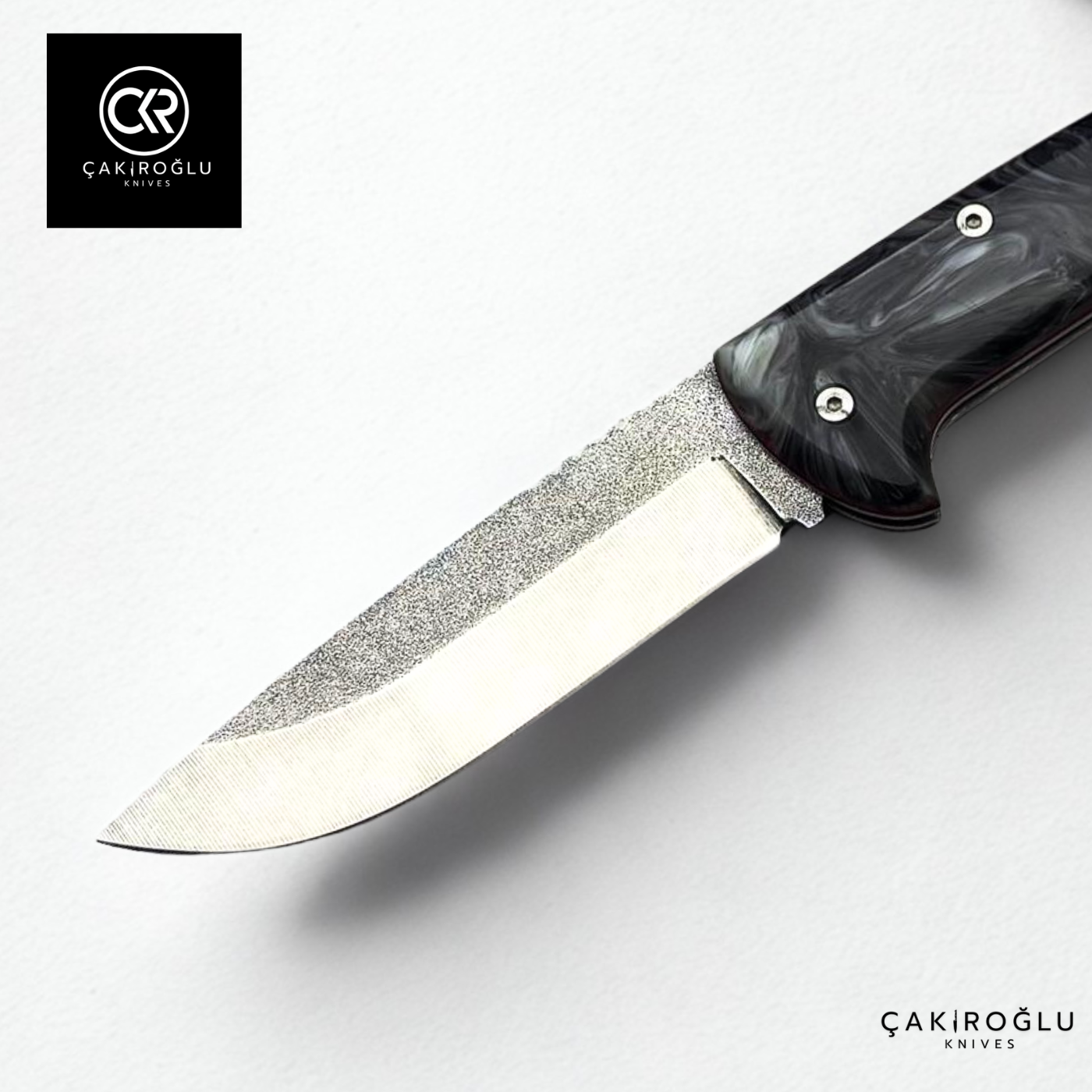 Göxon 207 v2 - Epoxy Amber Handle Handcrafted Knife